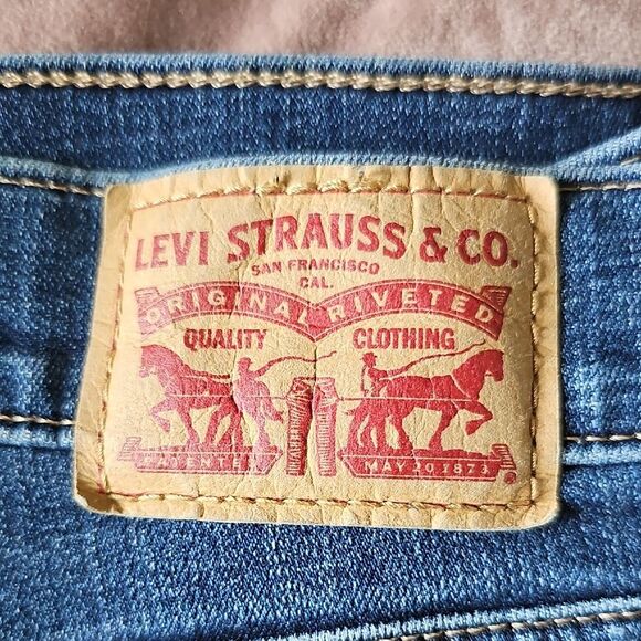 Levi's Classic Blue Denim Jeans, Size 12 - Picture 2 of 5